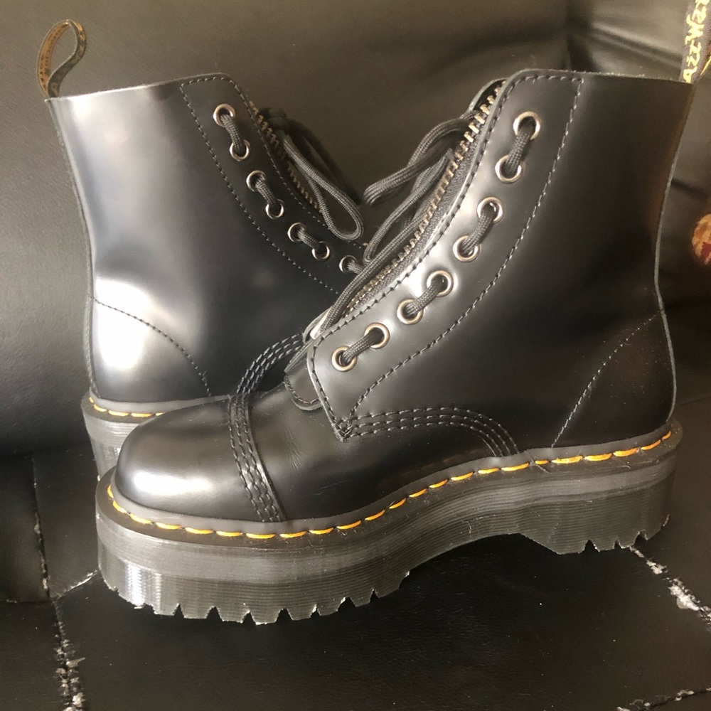Size 7 docs